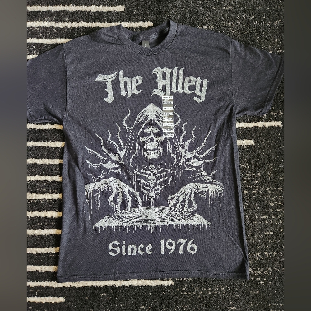 NWT Black The Alley Chicago Grimreaper T Shirt M